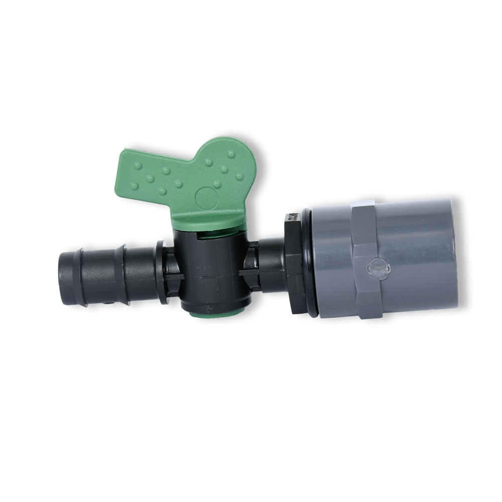 Verbinding tussen PVC-leiding 25 mm en slang 16 mm